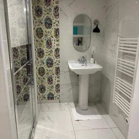 아파트 Prive, Piscine Jacuzzi Dans Les Bois