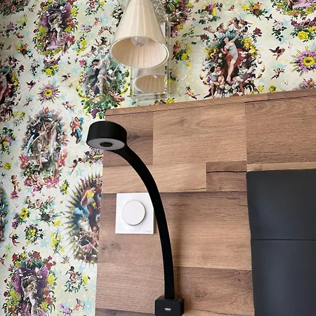 Prive, Piscine Jacuzzi Dans Les Bois Διαμέρισμα Moirax