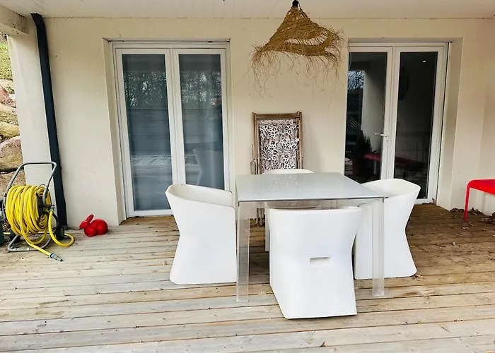 Apartment Prive, Piscine Jacuzzi Dans Les Bois Moirax
